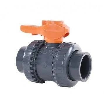 Válvula Compacta de Esfera 1" BSP F/F é fabricada em PVC-U